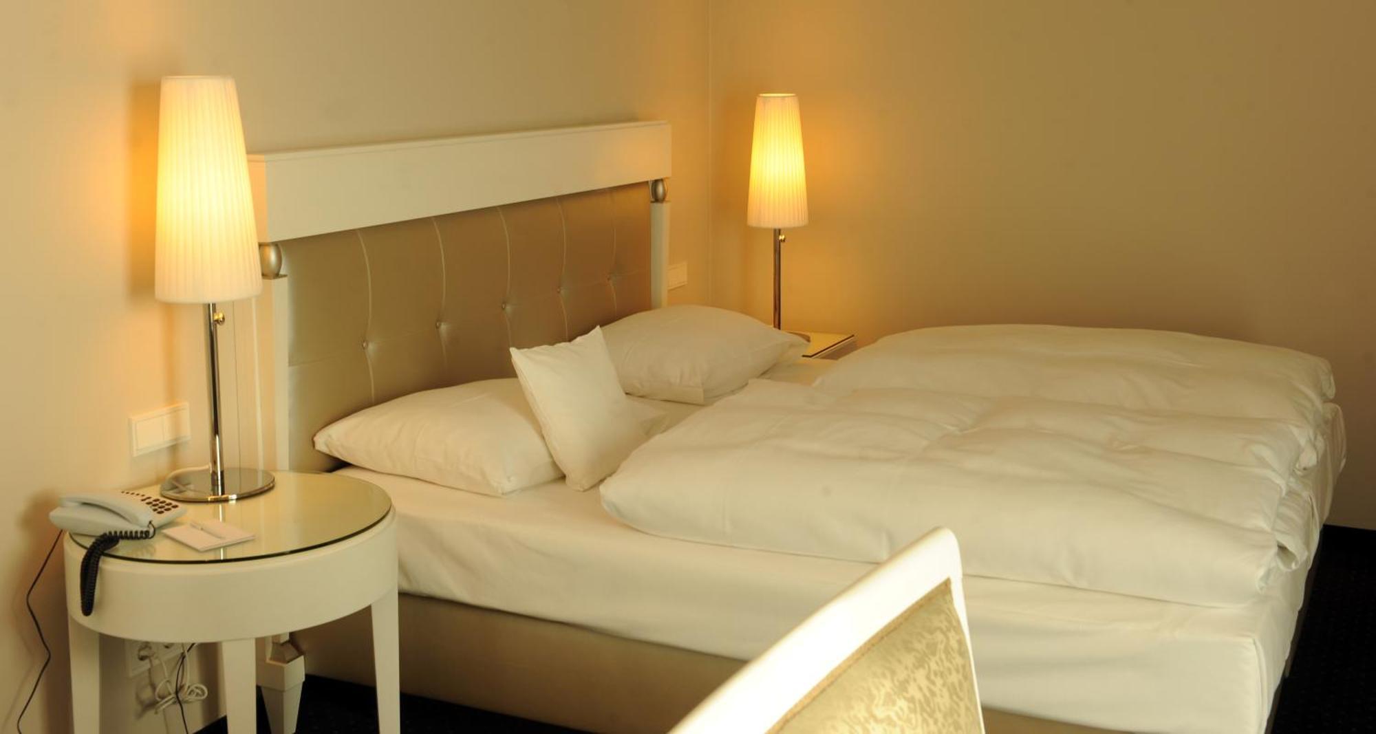 Hotel & Restaurant Schoenau Peine Room photo